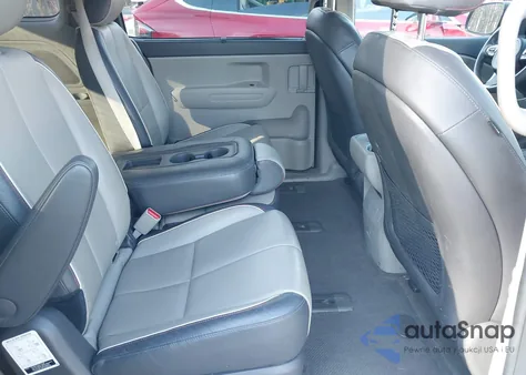 2016 Kia Sedona Lx z USA, uszkodzony, nr VIN KNDMB5C19G6202842